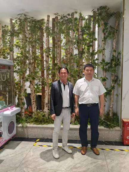 Thai customers come to inspect the water spraying truck